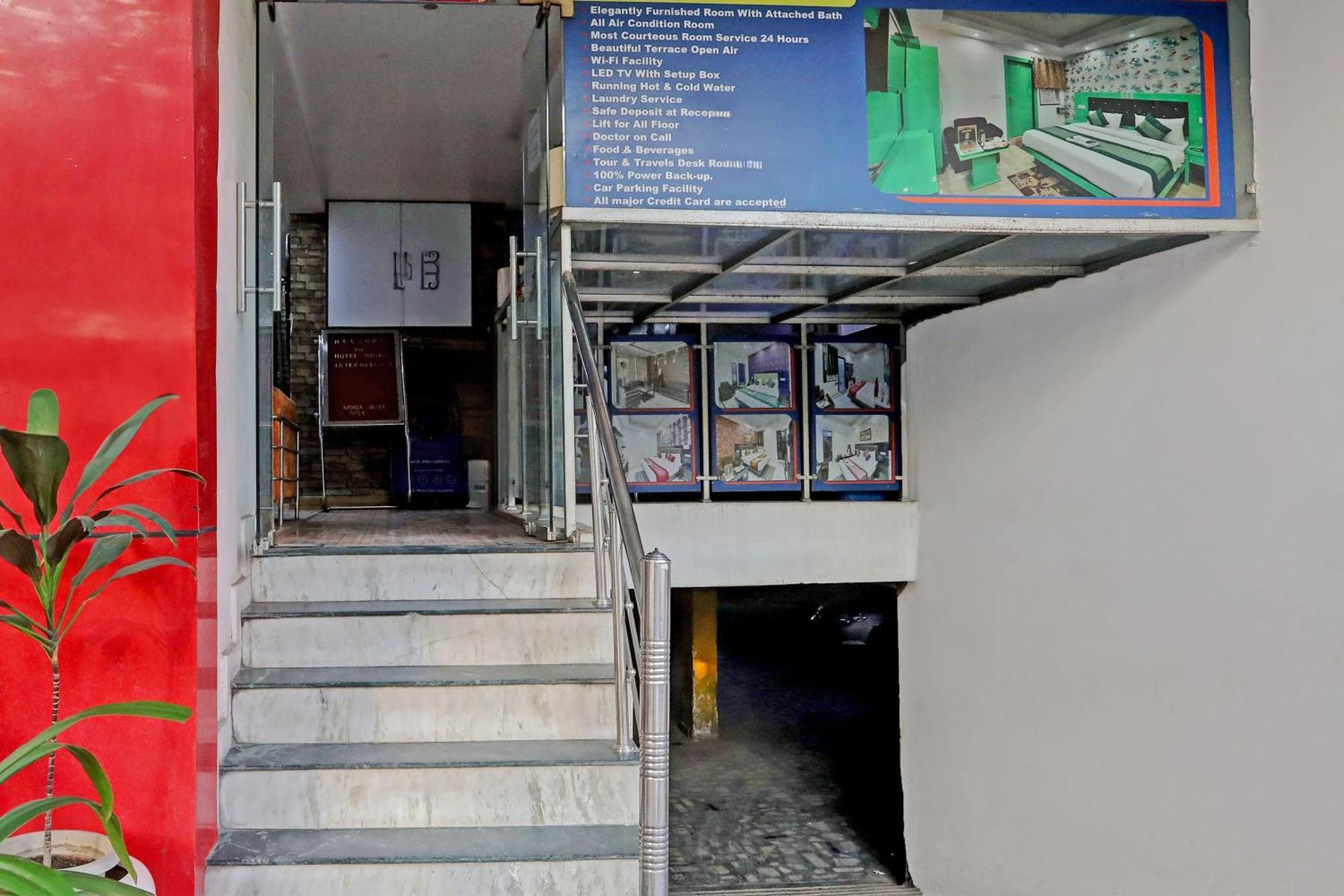 Отель Collection O Noida Saffron Экстерьер фото