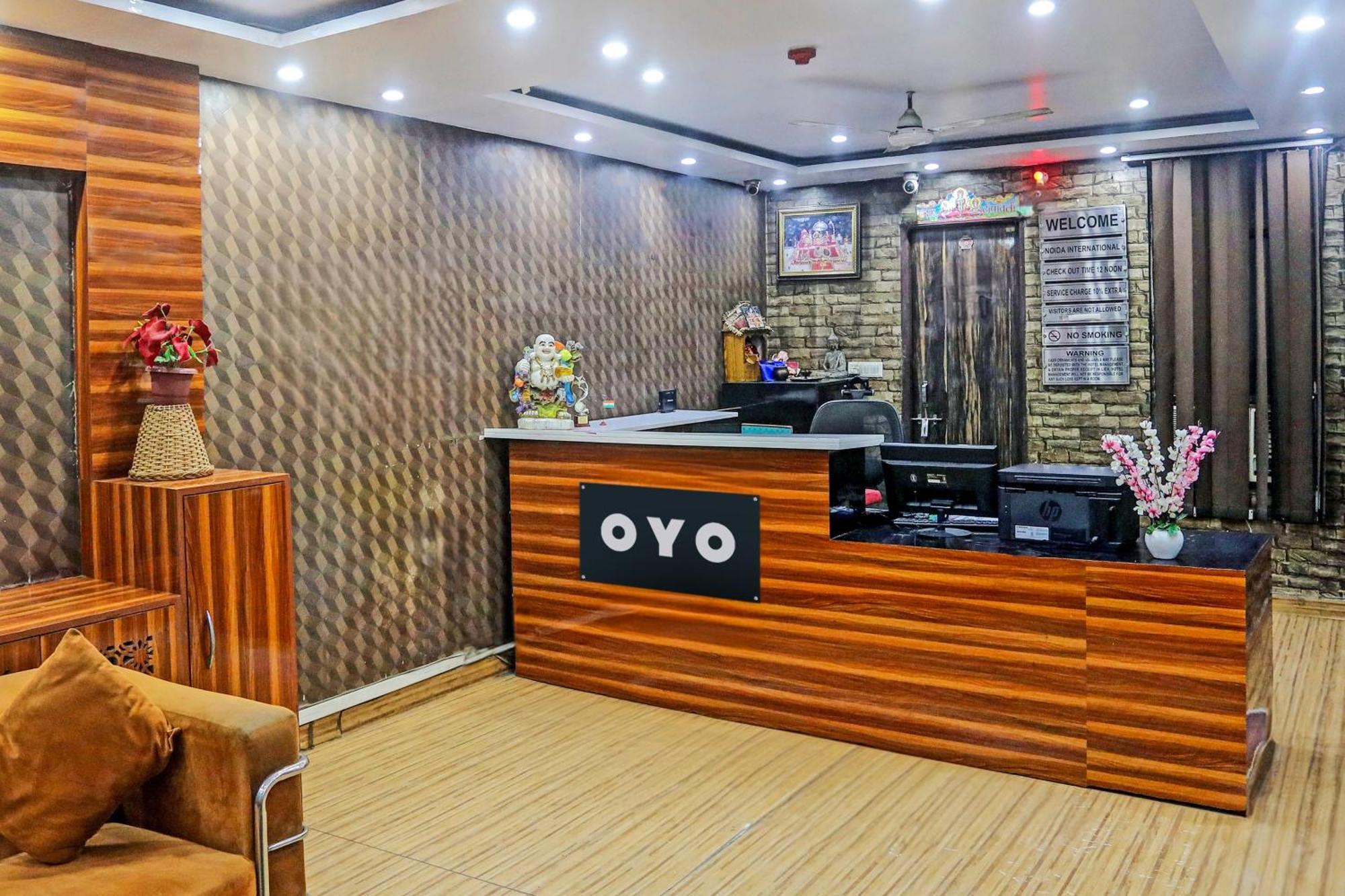 Отель Collection O Noida Saffron Экстерьер фото